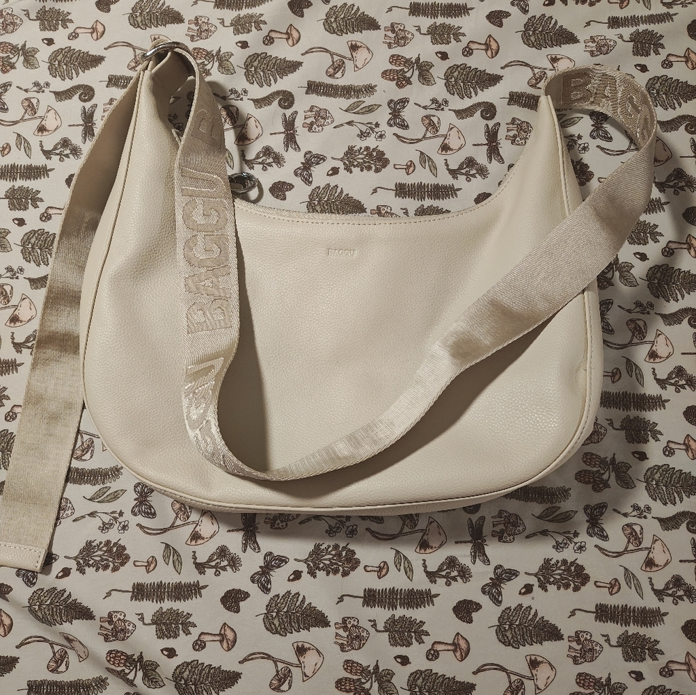 Baggu Recycled Leather Medium Crescent In Stone
